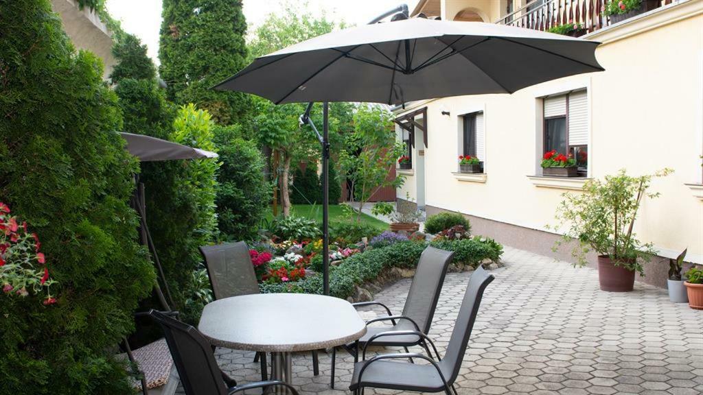 Blumenhof Wegleitner Hotel Illmitz Eksteriør billede